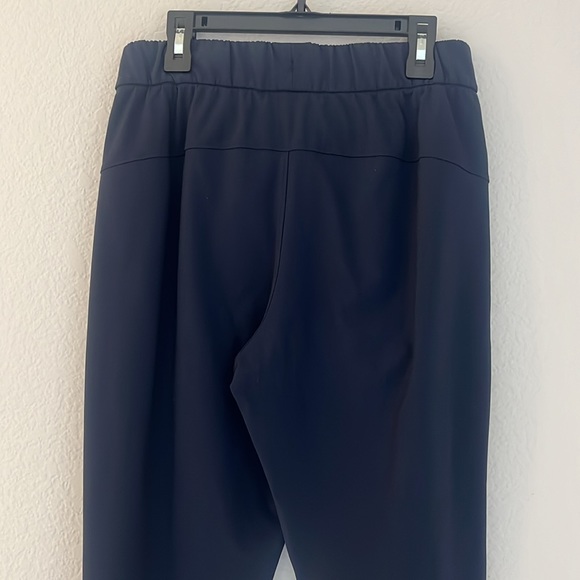 Lululemon On the Fly Jogger *Luxtreme True Navy 28” Size 4 - Picture 8 of 14